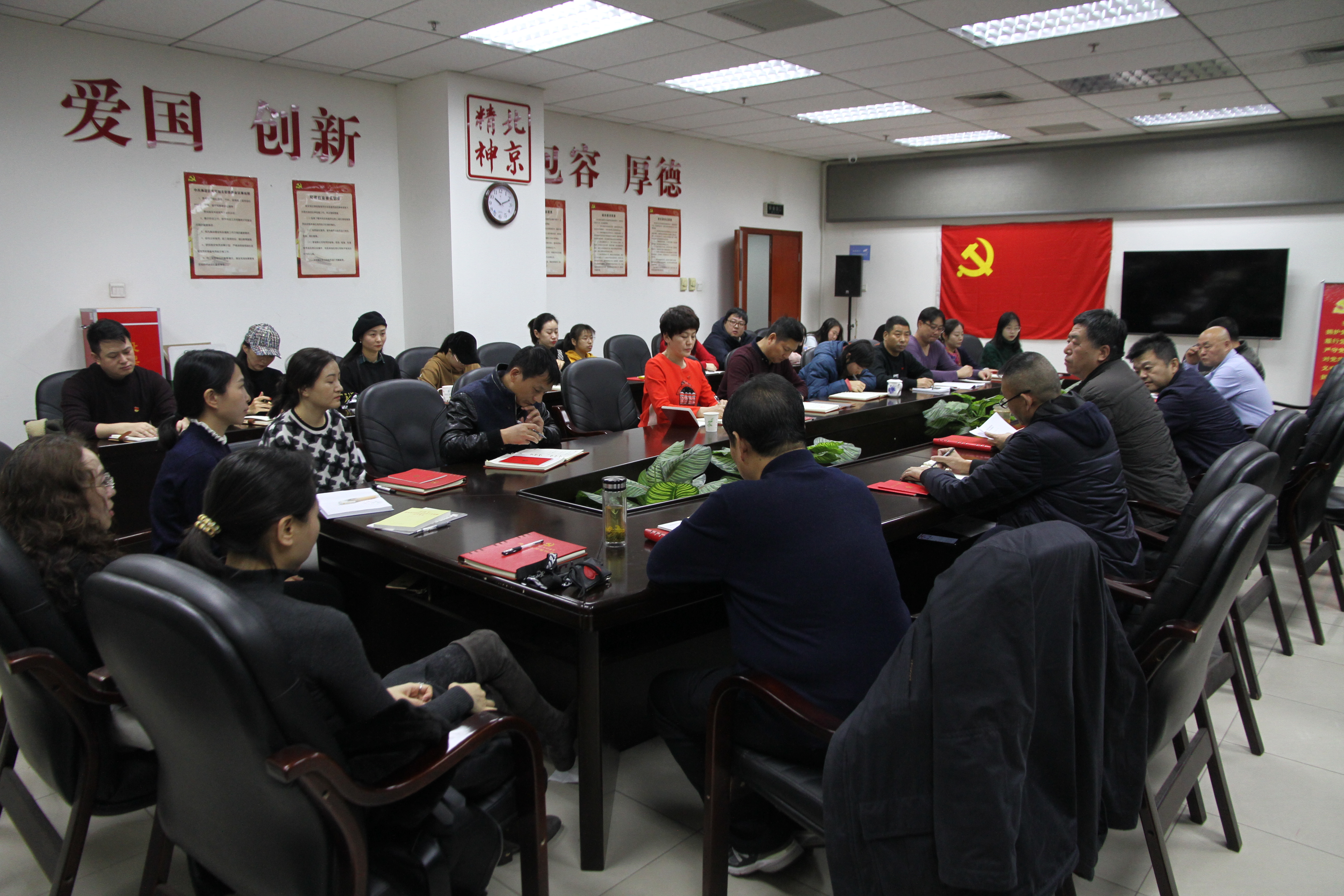 cb9611f3fb7bcdb6b78cc3f2614b681.jpg